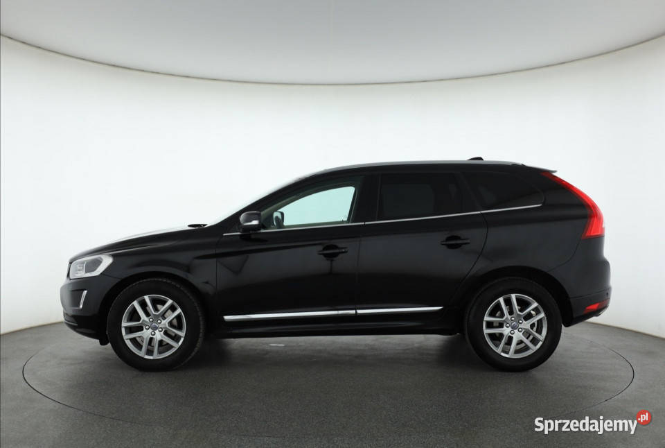 Volvo XC60 D4 Rok produkcji 2017 Piaseczno