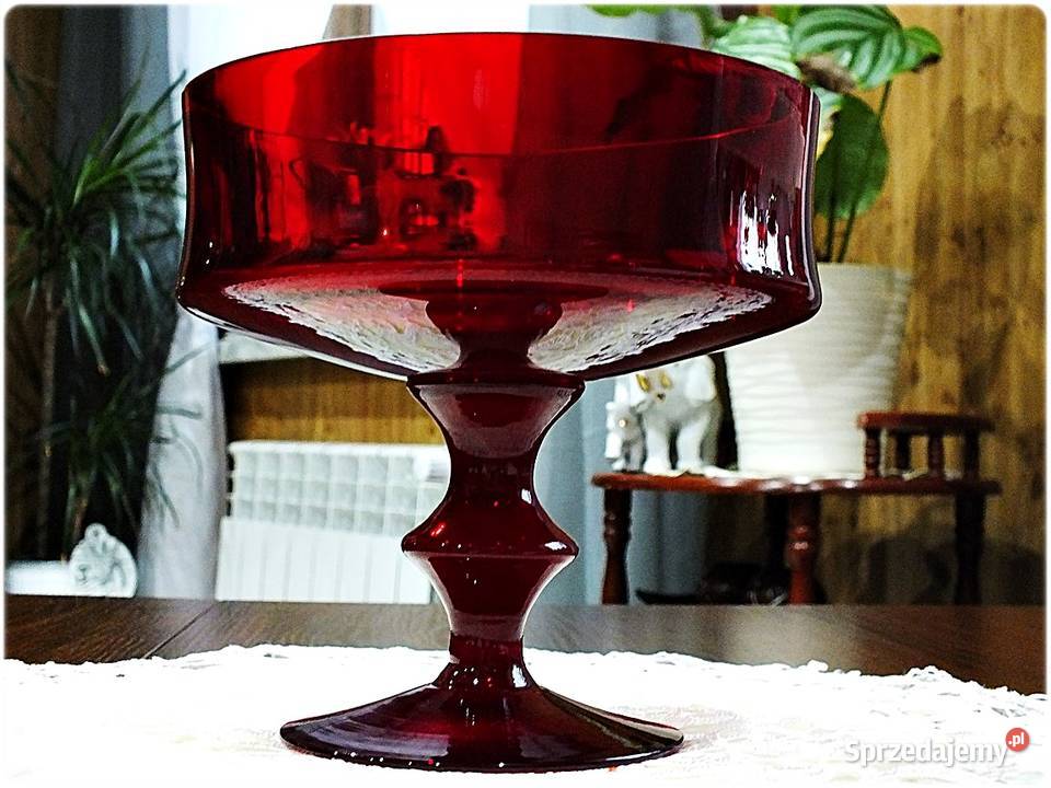 Rubinowa Patera szklana na nóżce Vintage z lat lubuskie Żary
