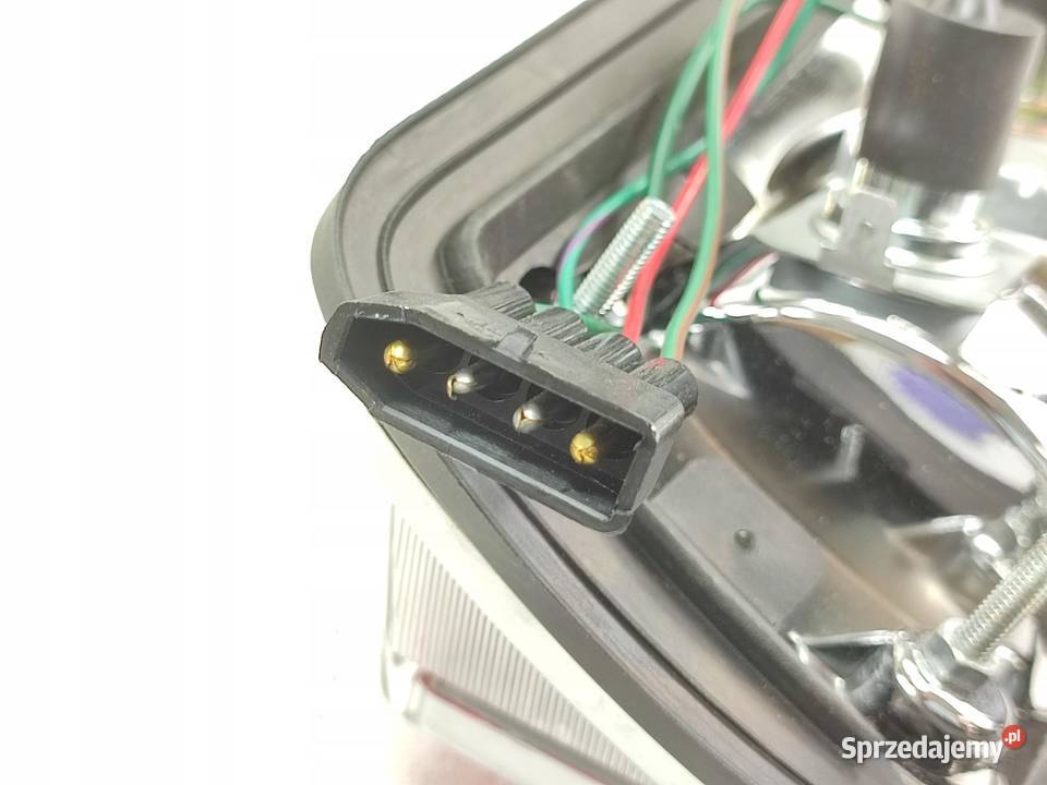 LAMPA PRAWY TYŁ ROVER MINI MORRIS MK1 19762000 sprzedam