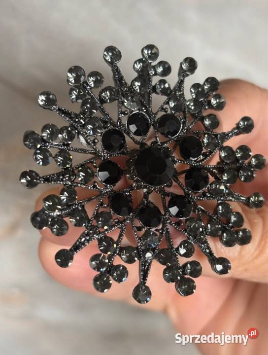 Broszka kwiat gwiazda kryształki grafitowe Kraków