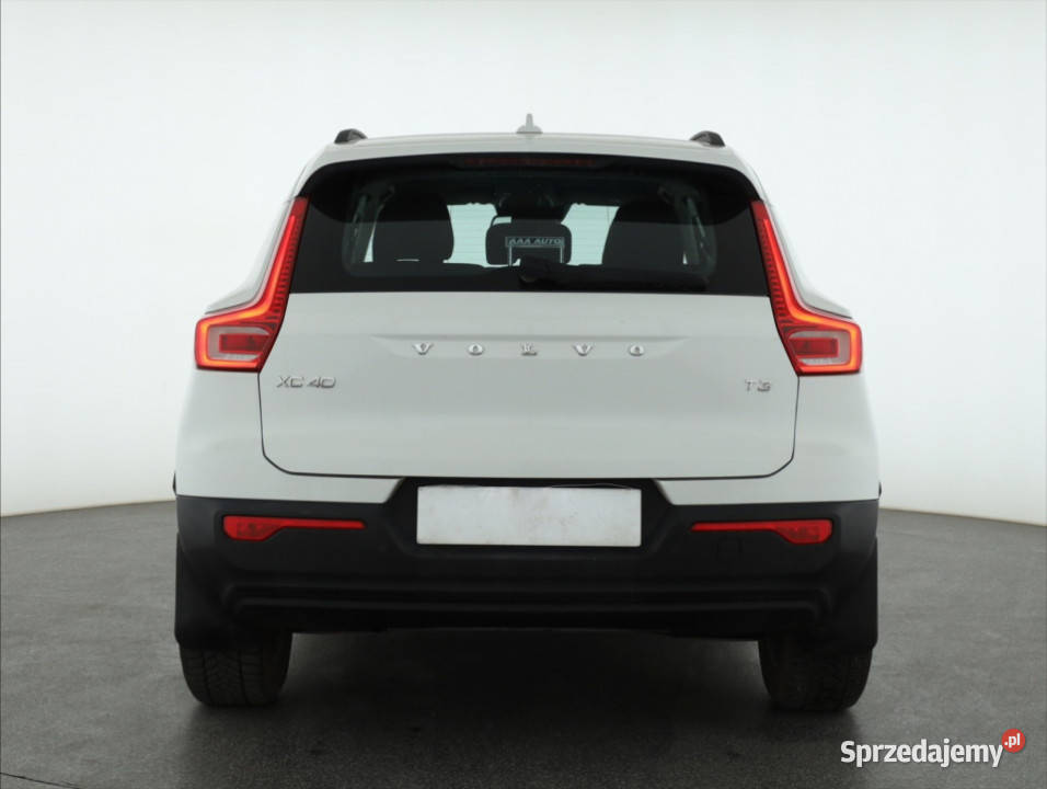 Volvo XC40 T3 kamera cofania Motoryzacja
