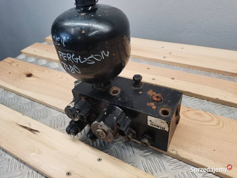Blok zaworowy sterowania osią Massey Ferguson Wilkowo sprzedam