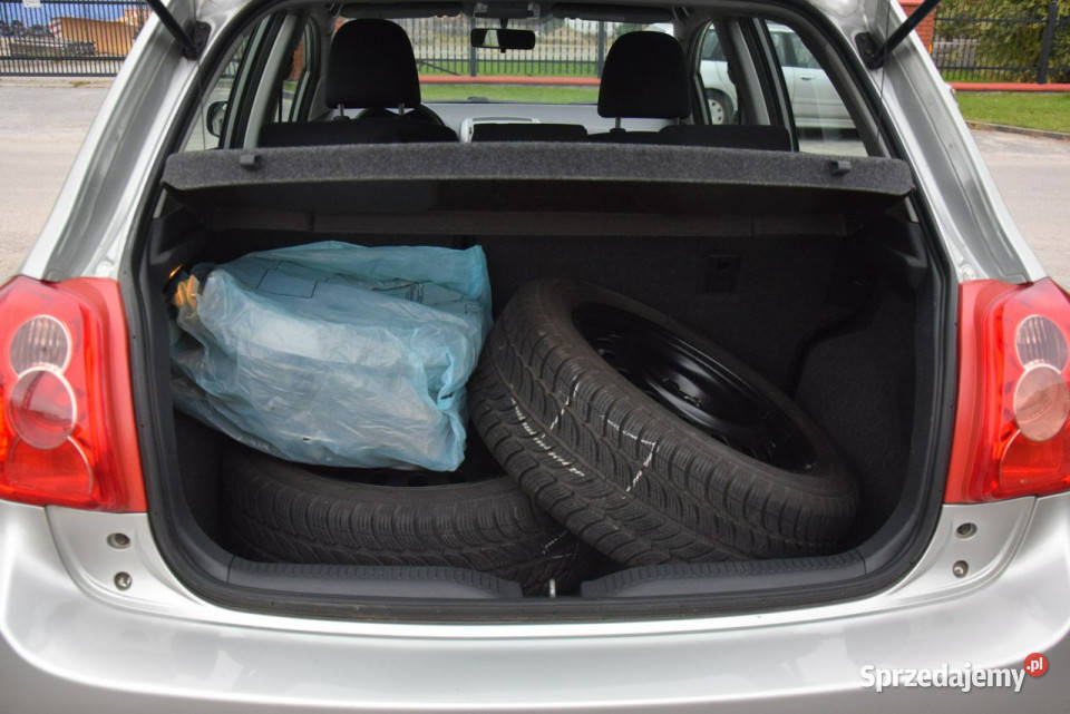 Toyota Auris 16B Klima 127 2 Kpl Kół Super Stan Rok produkcji 2009 Auris Majdan Sieniawski sprzedam