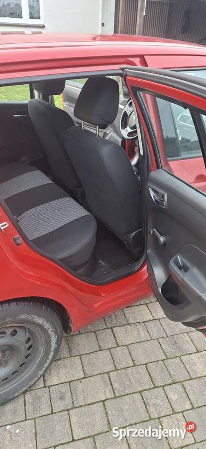 Suzuki Swifr 2012 12BG lekko uszkodzony Chęciny