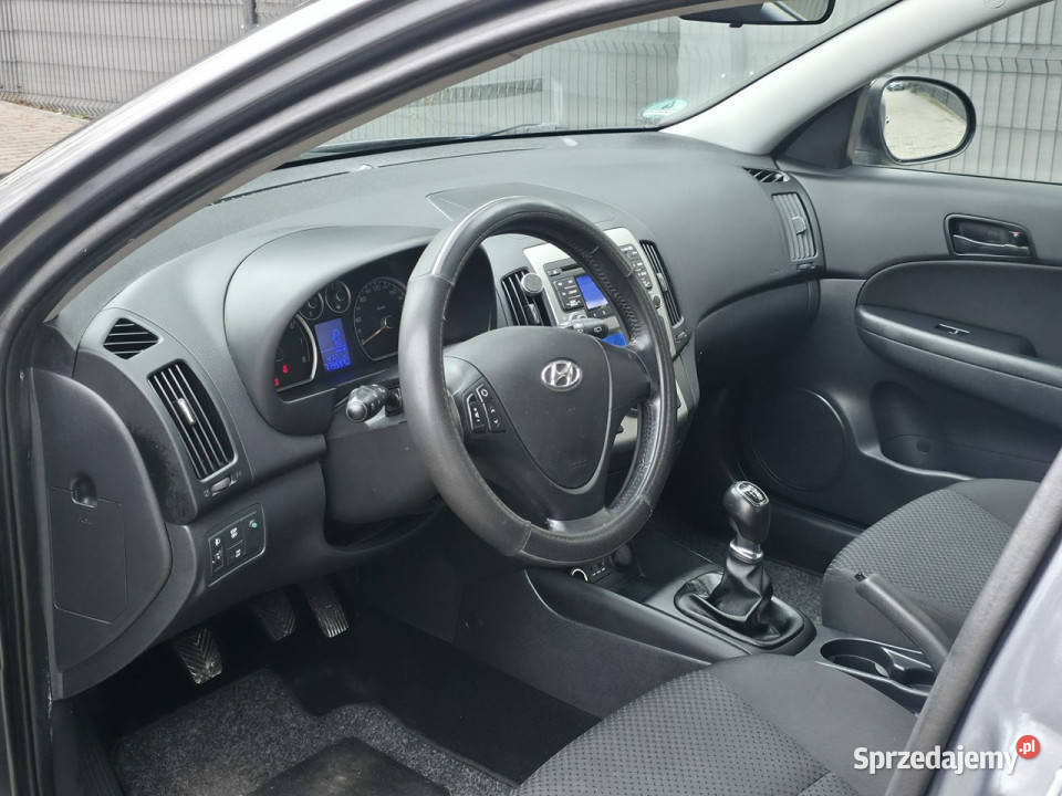 Hyundai i30 14 Benzyna Serwisowany Gwarancja bluetooth Piekoszów