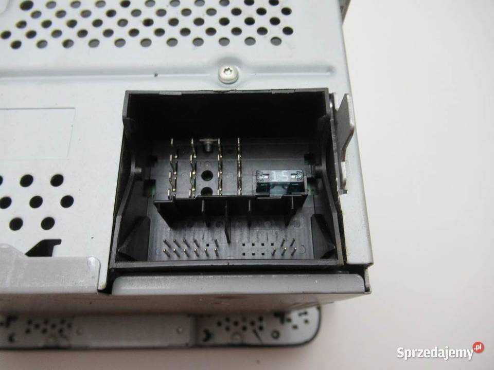 RADIO VW PASSAT B7 1K0035188F 1015 ODTWARZACZ