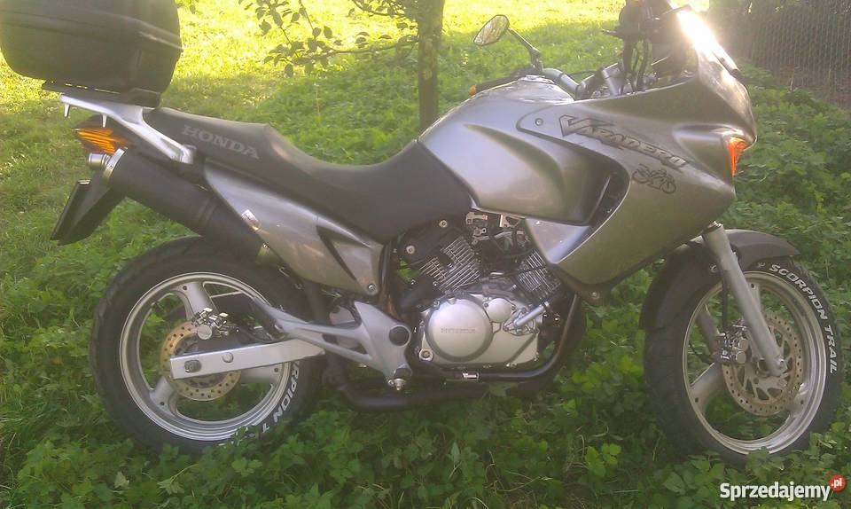 Honda Varadero XL 1252005 Rok produkcji 2005 Honda Rożniaty