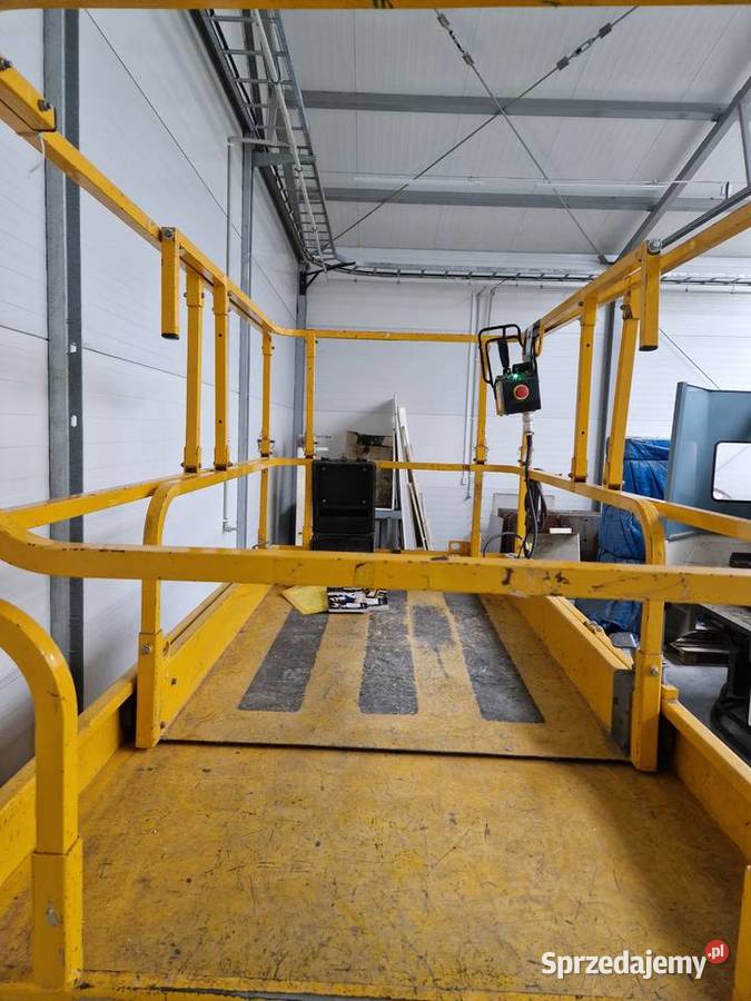 Haulotte Compact 12 m podnośnik nożycowy zwyżka Sanok