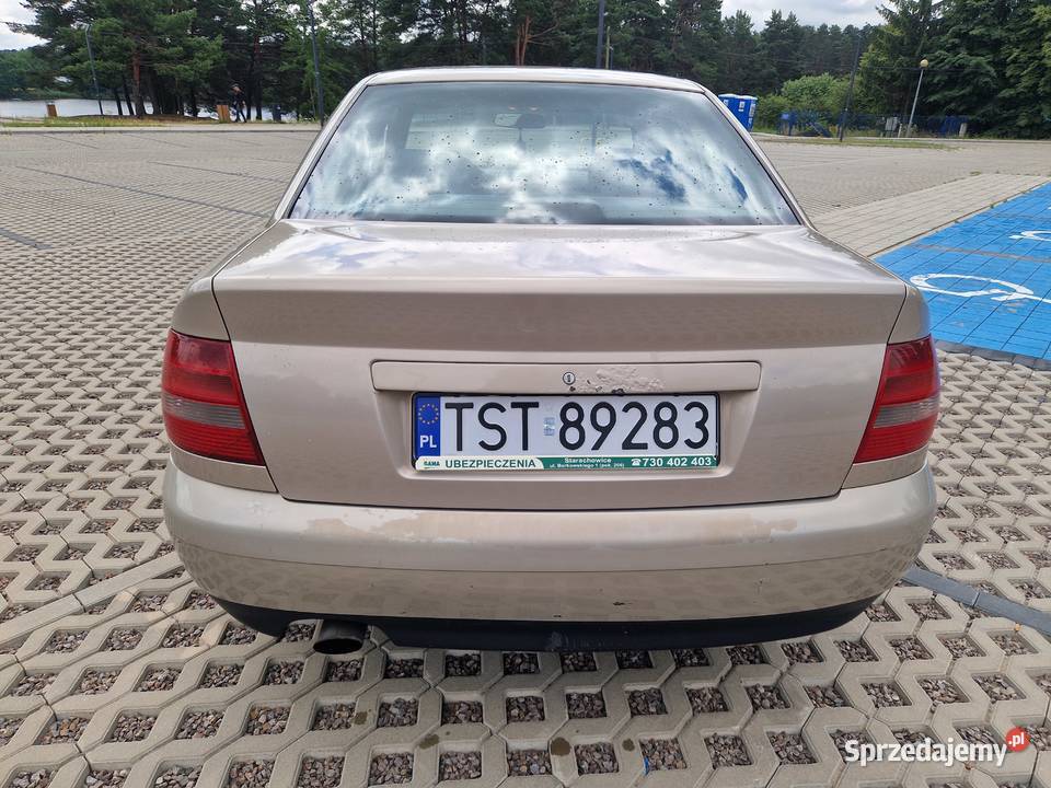 Audi A4 B5 1999r Lift 16 Benzyna Klima manualna świętokrzyskie Starachowice sprzedam