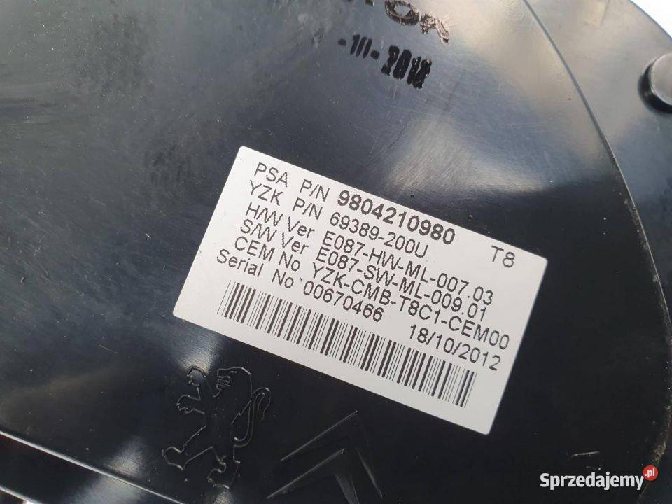LICZNIK ZEGAR PEUGEOT 5008 9804210980 osobowe