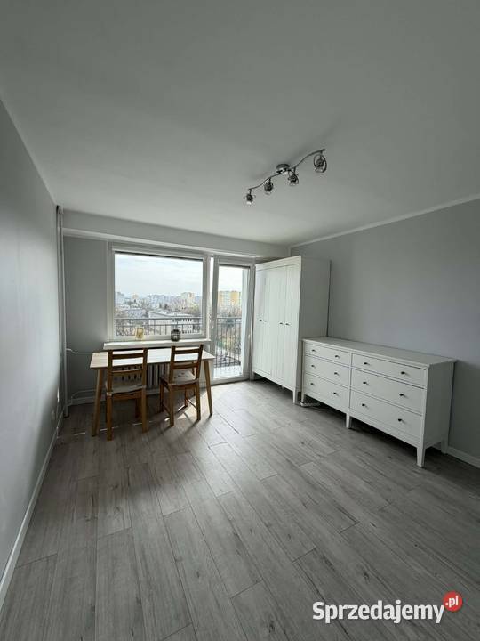 Górna ładna rozkładowa kawalerka z balkonem internet Łódź