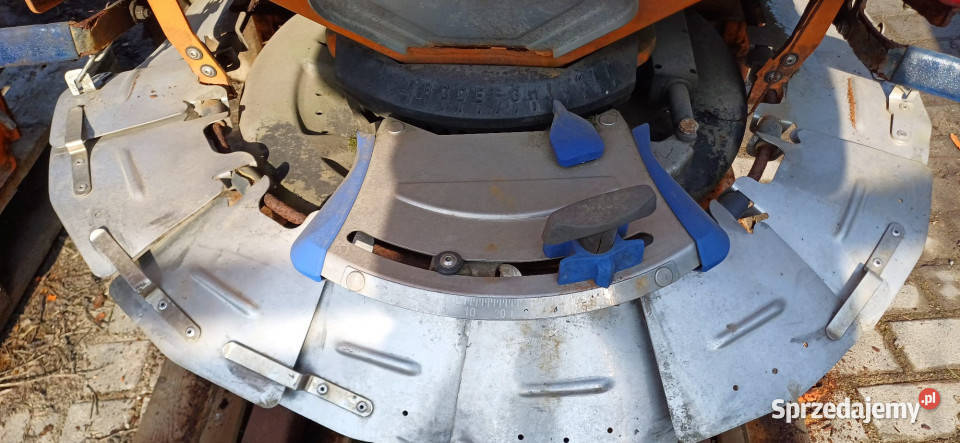 Rozsiewacz soli piasku RAUCH AXEO 21 2012 r 8 m Izabelin