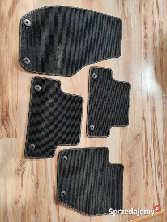Volvo v40 komplet oryginalnych dywaników z Barczewo