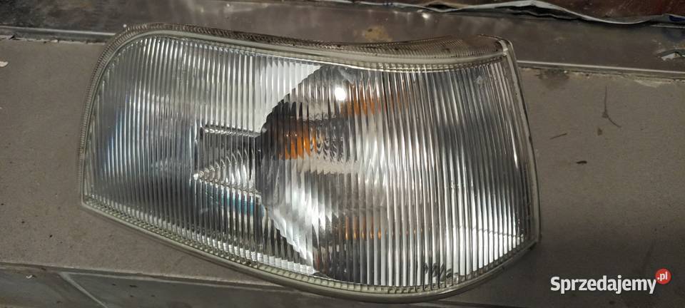 Volvo S90 kierunkowskaz prawy przód wysyłka IV osobowe