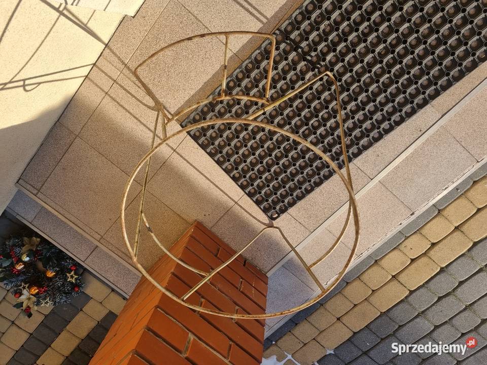 Stojak na miskę z okresu PRL