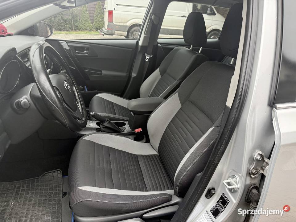 Toyota Auris Hybrid 18 łódzkie