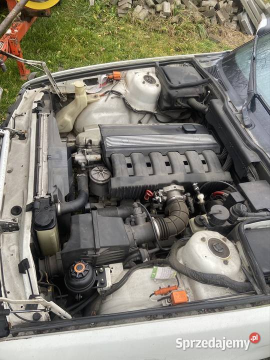 Bmw e34 525i szpera 25 automat benzyna czysta Chrośla