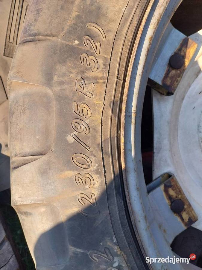 2 koła do przedniego napedu 95R32 23095R32 Borek