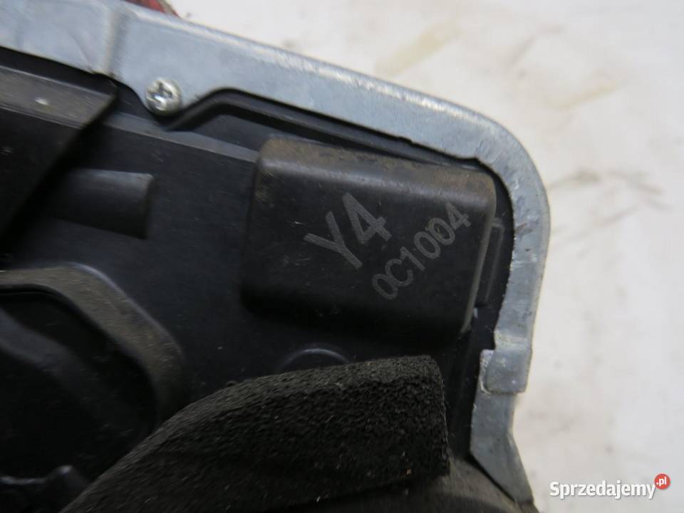 ZAMEK DRZWI PRAWY TYŁ RAV4 RAV4 III