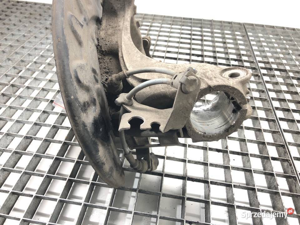 ZWROTNICA PRAWY PRZÓD VW PASSAT B8 18 180 Zwrotnice podkarpackie