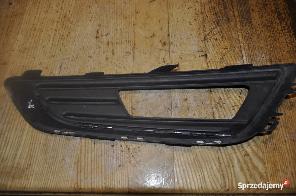 KRATKA ZDERZAKA PRAWA FORD FOCUS III MK3 LIFT 14 Sierakowice