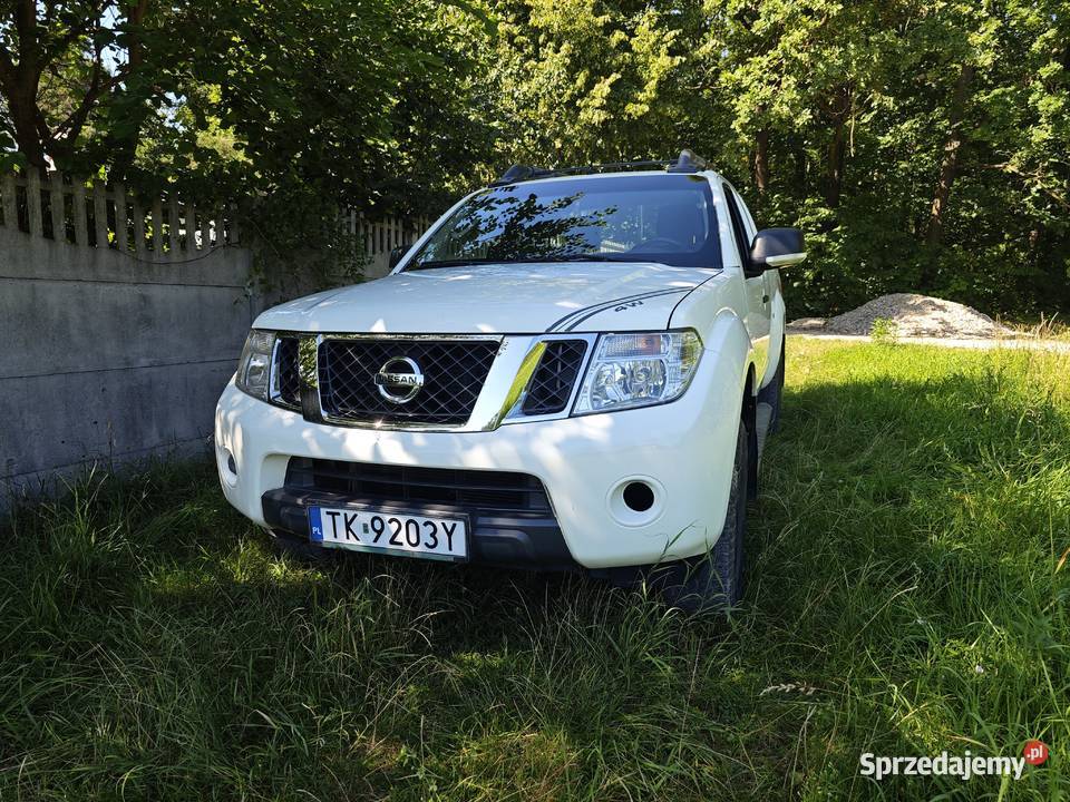 Nissan Navara 25 4x4 Diesel 190 Podniesione centralny zamek Kielce