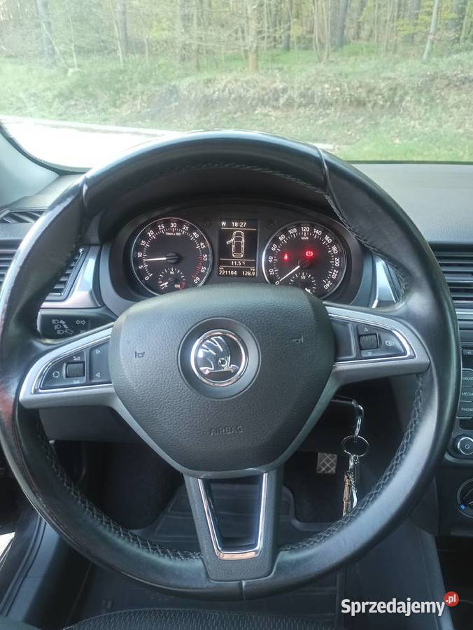 Skoda Rapid Spaceback 16 TDI Czarny Hatchback manualna pomorskie