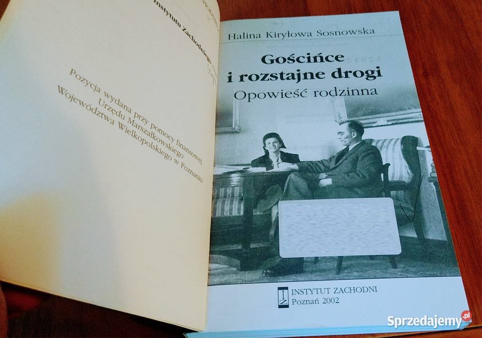 Gościńce i rozstajne drogi opowieść rodzinna Książki naukowe i popularnonaukowe Gdańsk