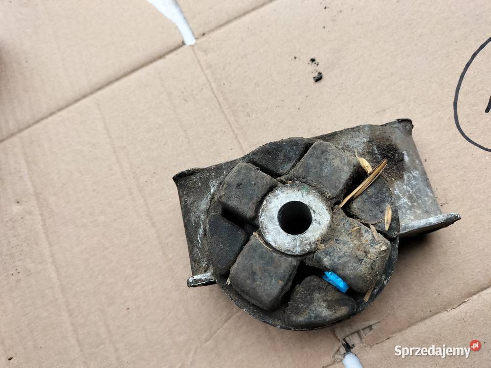 Audi 80 B3 B4 Poduszka skrzyni biegów 893399151A Kamień-Kolonia