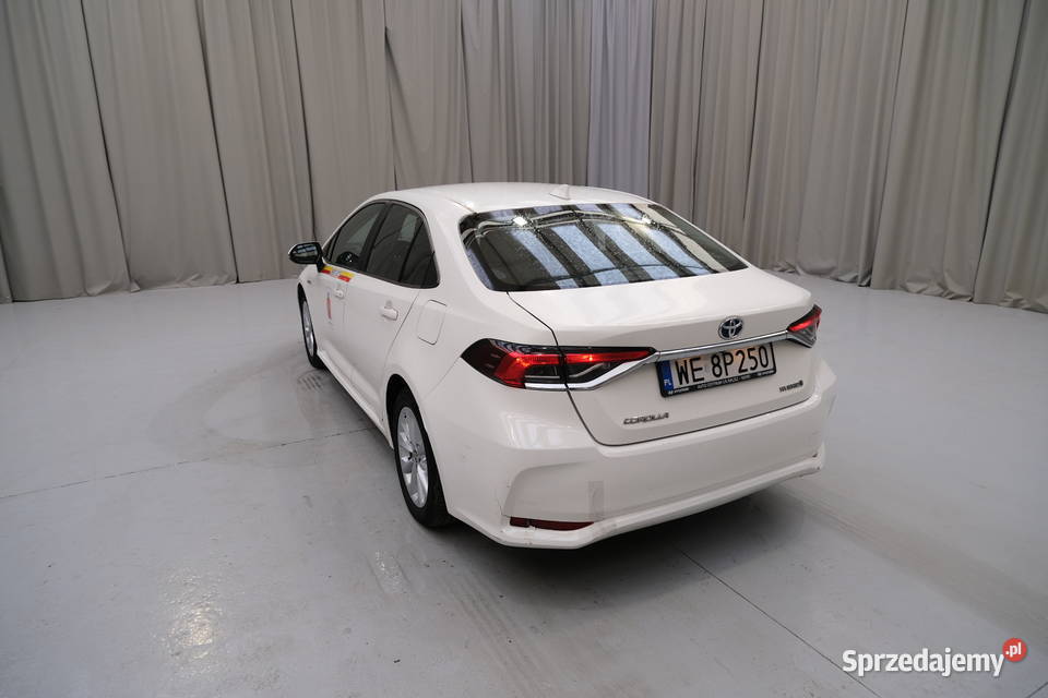 TOYOTA COROLLA 2020 179800 ccm 98 Rok produkcji 2020 Warszawa