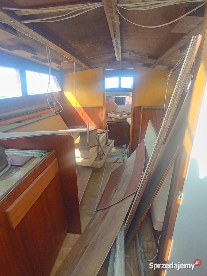 Jacht motorowy Chris Craft 30ft do remontu 2 x Łodzie i motorówki Iława