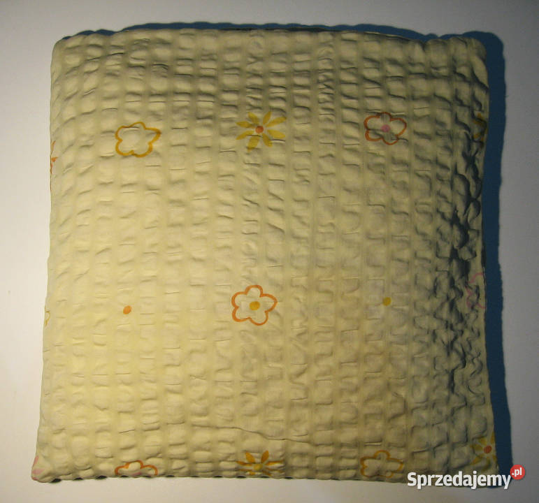 Miękka poduszka z poszewką 40x40x10 sprzedam