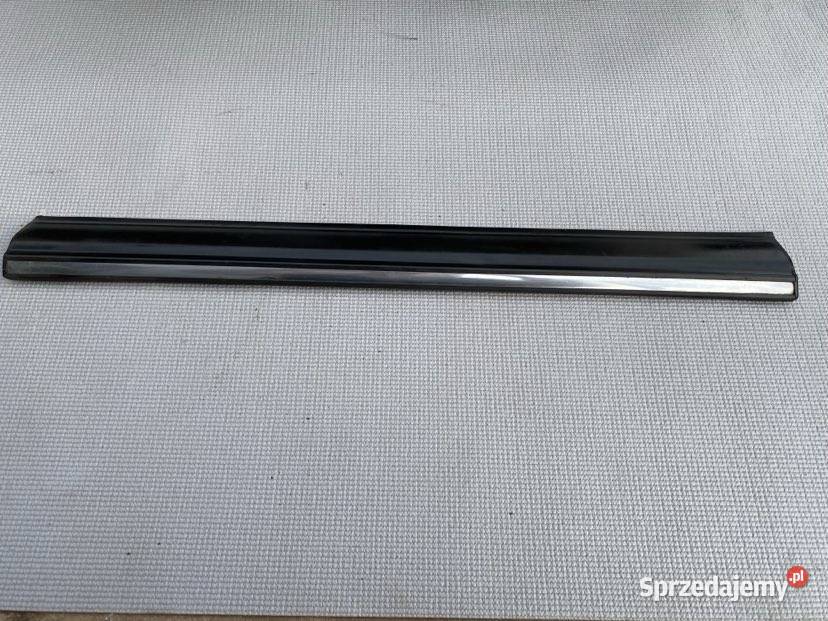 MercedesBenz W123 Listwa drzwi prawy tył Listwy i nakładki Łagiewniki