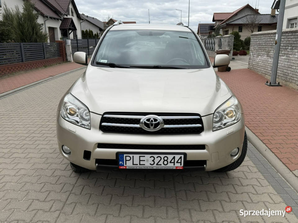 Toyota RAV4 Toyota RAV4 4x4 22D 2011 Bogata klimatyzacja Gostyń sprzedam