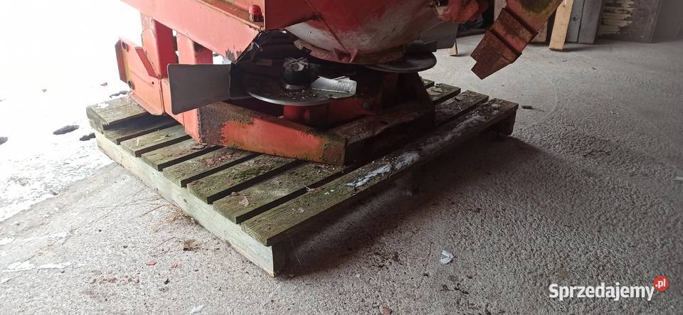 Rozsiewacz nawozów RAUCH ZSB 900 Rolnictwo Piotrków Trybunalski