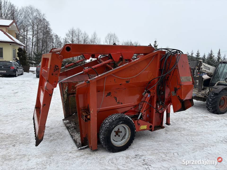 Ścielarka do słomy Kuhn 4050 rozdrabniacz mazowieckie Myszyniec