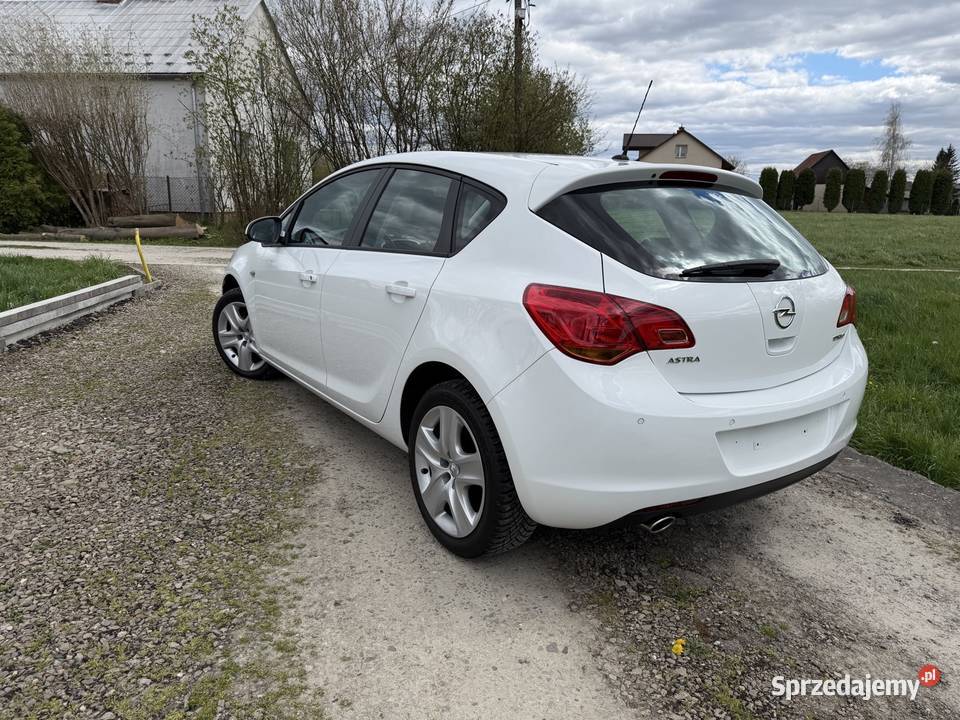 Opel Astra J 14T 140 2012 r 159kkm Stan Klima ASR (kontrola trakcji) Brzozów
