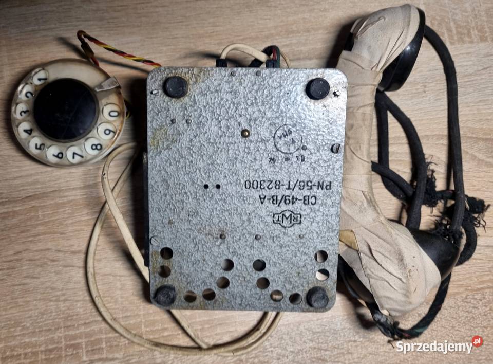 Zabytkowy telefon CZPE DC21 pierwszy powojenny