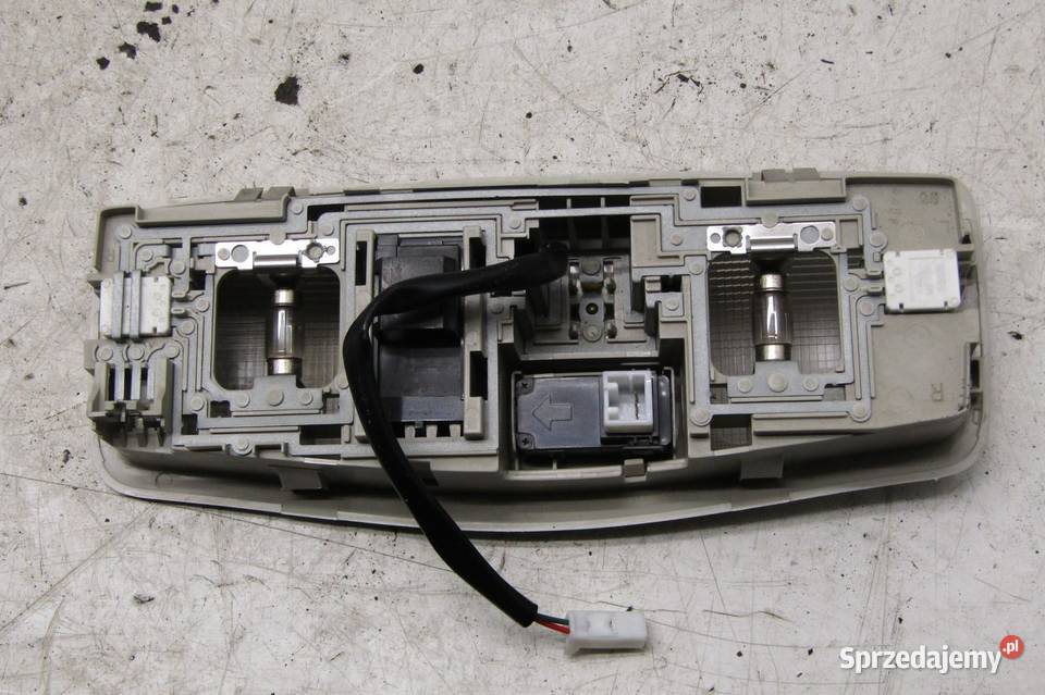 LAMPKA WNĘTRZA OŚWIETLENIE KABINY MITSUBISHI osobowe