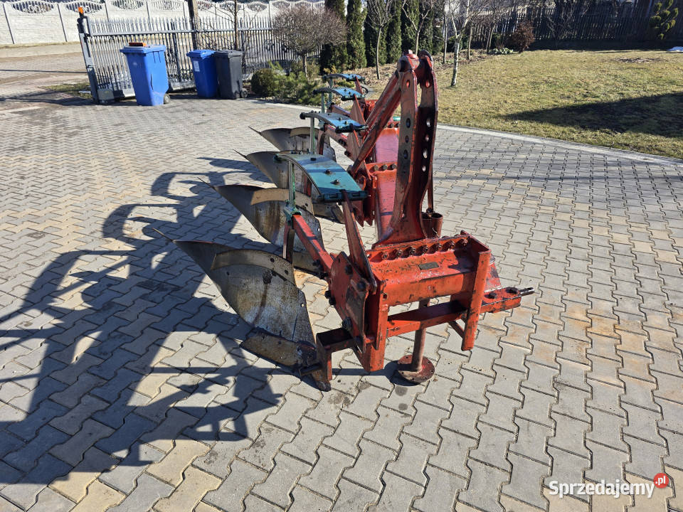 Pług 4 skibowy KVERNELAND K5 resor