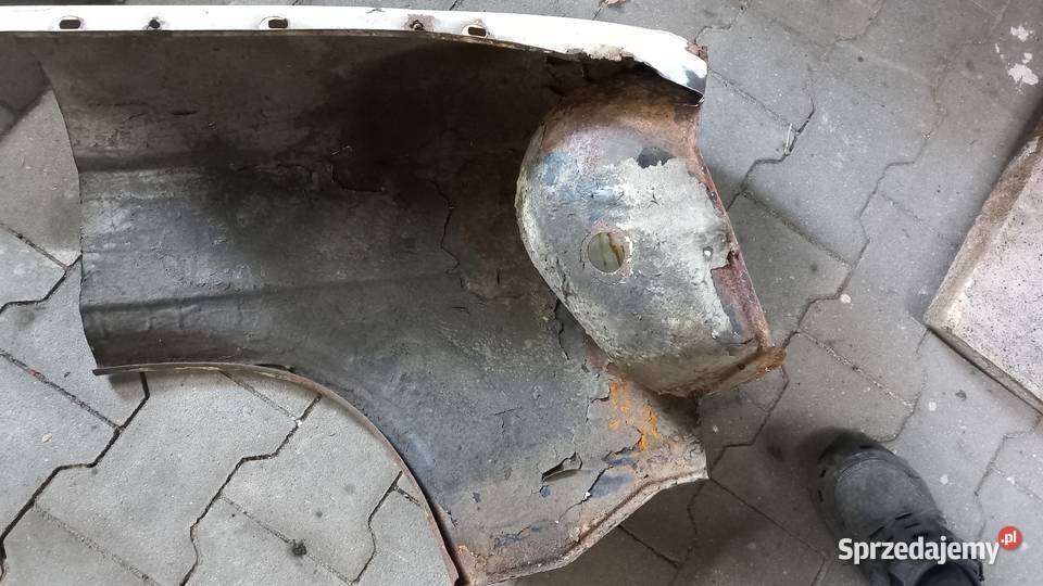 Mercedes w 111 coupe błotnik lewy część