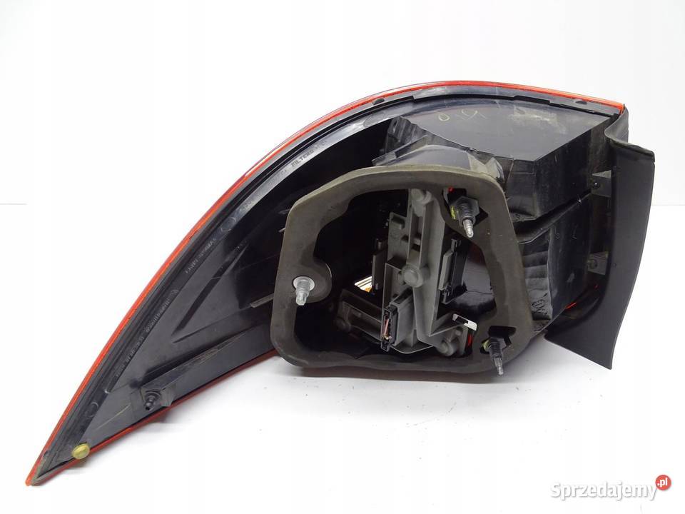 LAMPA PRAWA PRAWY TYŁ TYLNA W BŁOTNIK VW GOLF VI