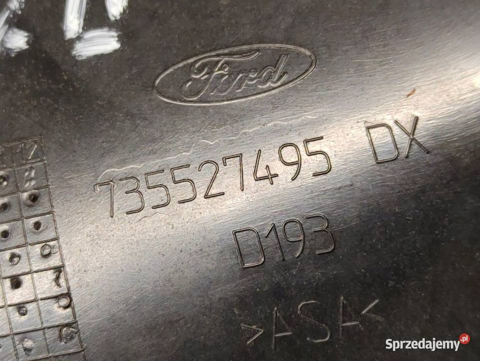 Zaślepka Trójkąt na Błotnik Prawy Przód Ford Ka Pleszew sprzedam