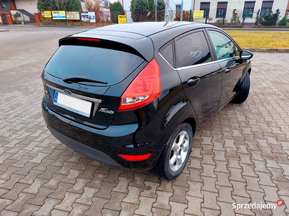 Ford Fiesta MK7 14 TDCi Titanium czarny sprzedam radio Radomsko