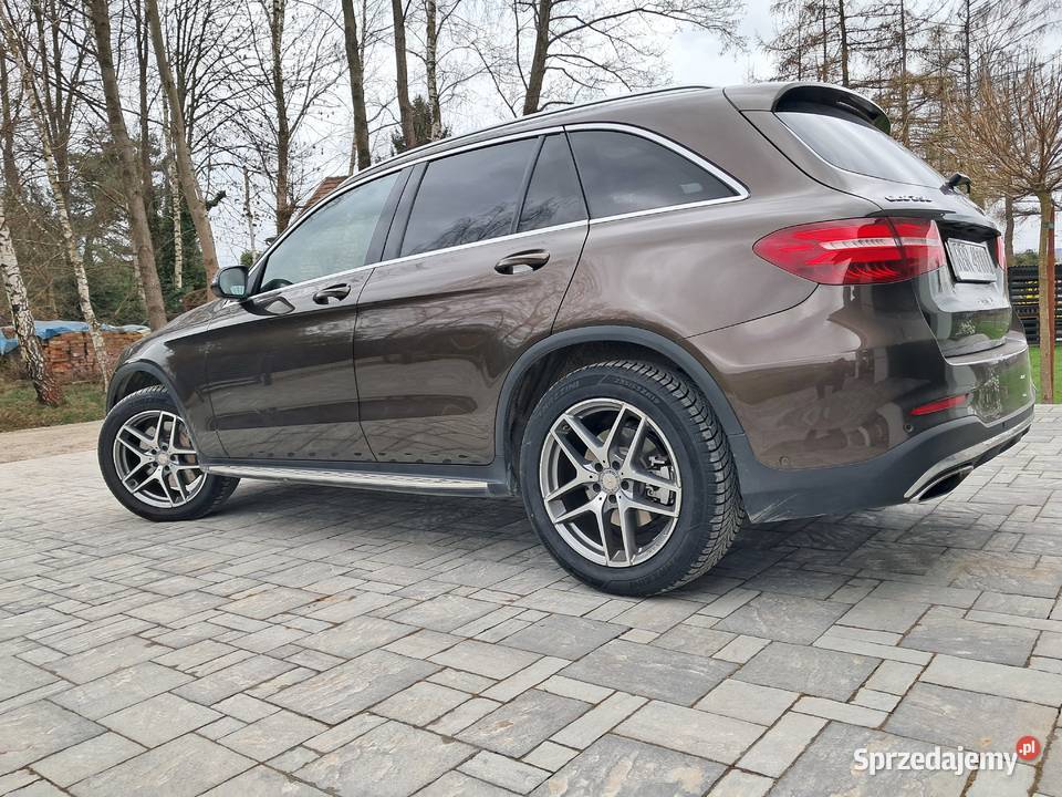 Mercedes Benz GLC 250 4MATIC AMG LINE Benzyna