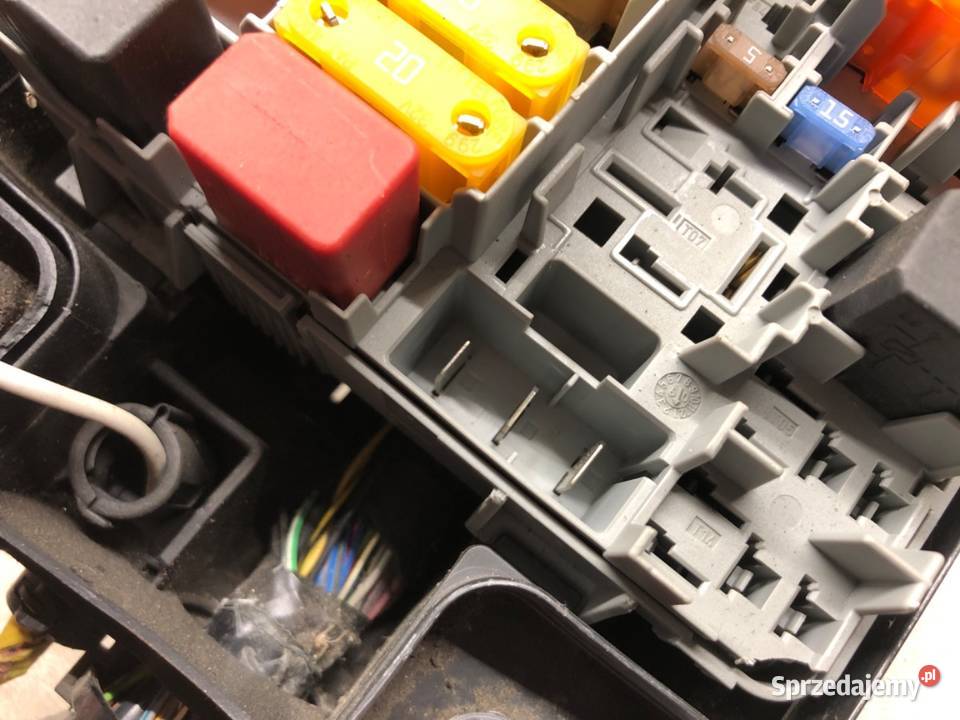 SKRZYNKA BEZPIECZNIKÓW FIAT GRANDE PUNTO podkarpackie