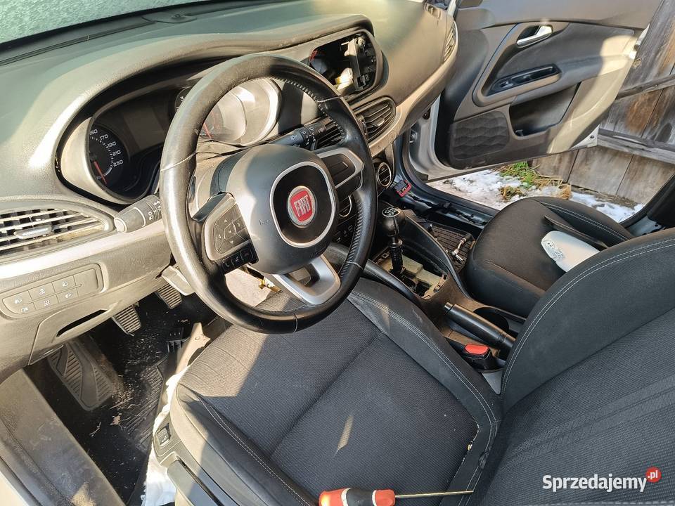 Fiat Tipo 2017 elementy wnętrza na czesci Przymiarki
