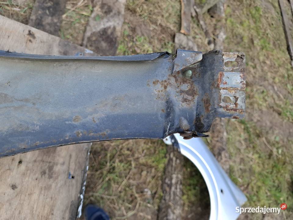Błotnik Prawy Przód Volkswagen Passat B5 osobowe Wisznice