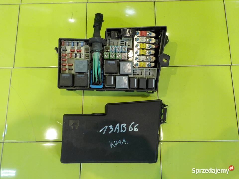 FORD KUGA MK1 I 20 TDCI 09r 5D skrzynka Skrzynki bezpieczników Suków