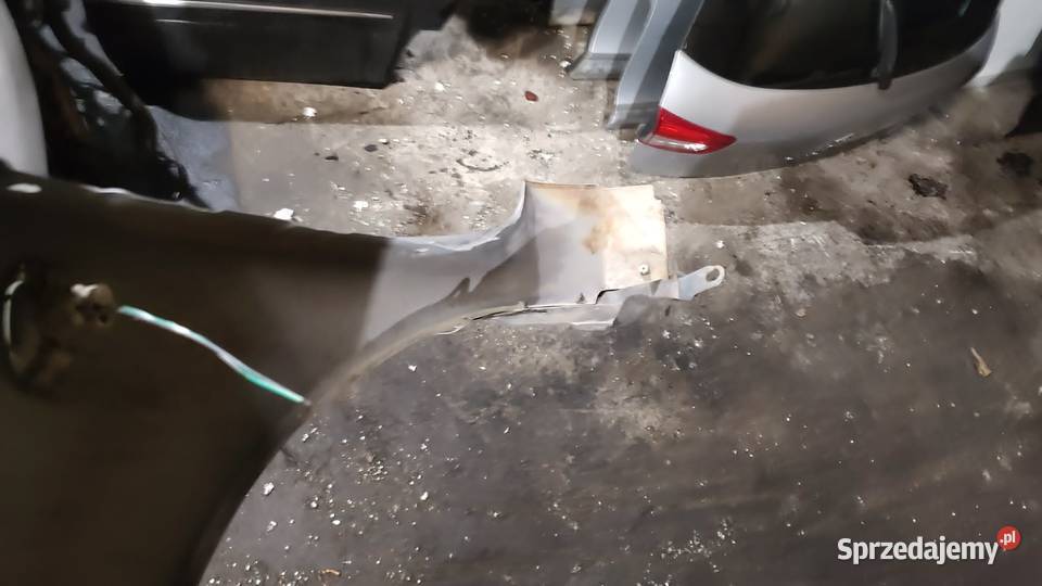 Błotnik prawy Mazda 6 02 lift osobowe Książ Wielkopolski